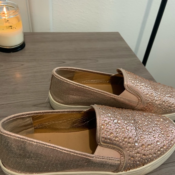 Shoes - Picture 4 of 5